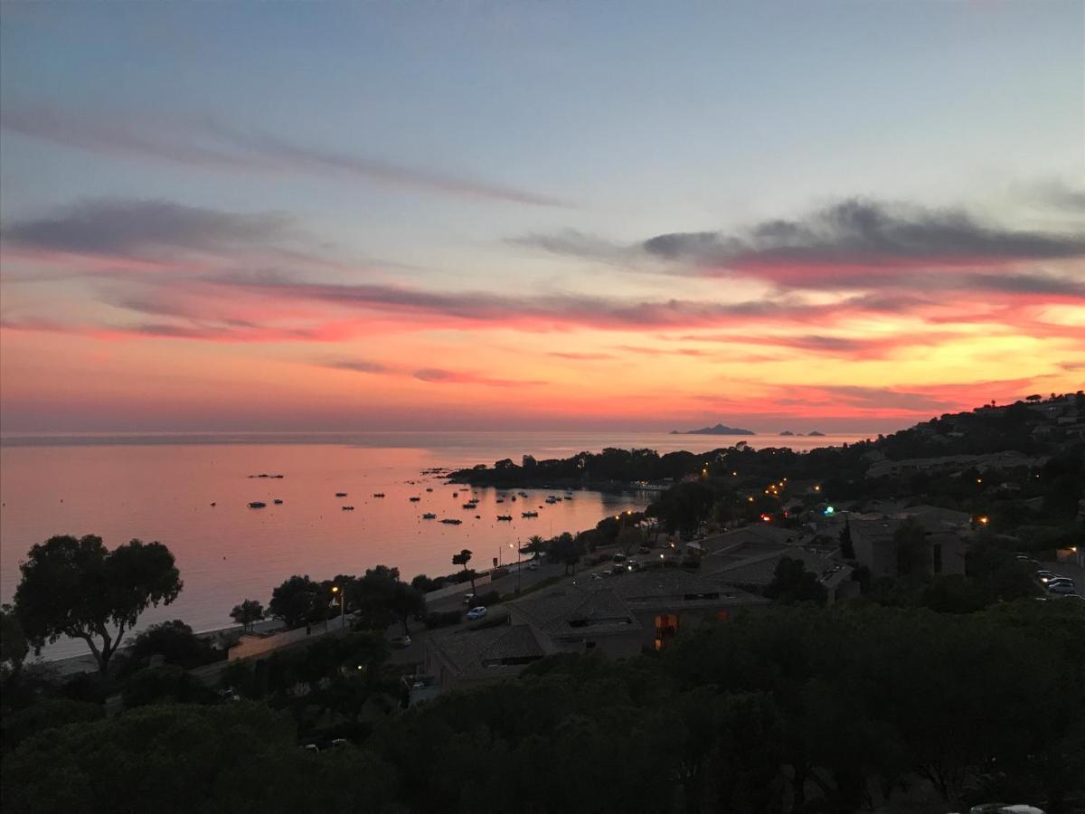 Superbe Appartement T2 Vue Magnifique Sanguinaires A 50M De La Plage Ajaccio  Dış mekan fotoğraf